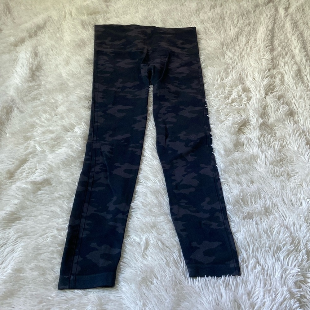 SPANX‎ Look at Me Now Seamless Camo Leggings